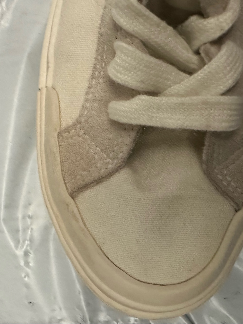 Converse High Top Platform Shoes. Size 9. - Picture 13 of 14